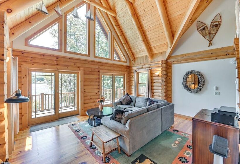 Lakefront Corinth Log Home: Private Dock, Fire Pit