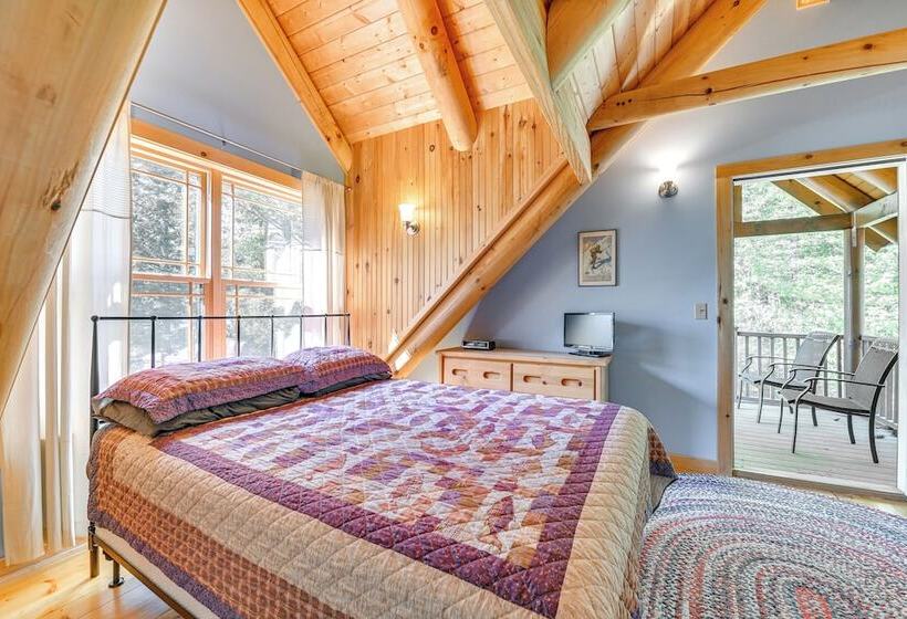 Lakefront Corinth Log Home: Private Dock, Fire Pit