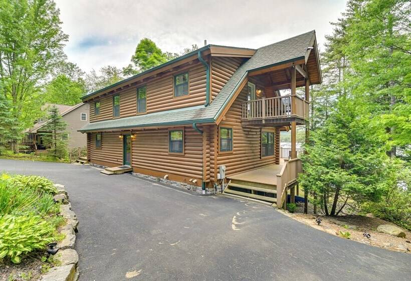 Lakefront Corinth Log Home: Private Dock, Fire Pit