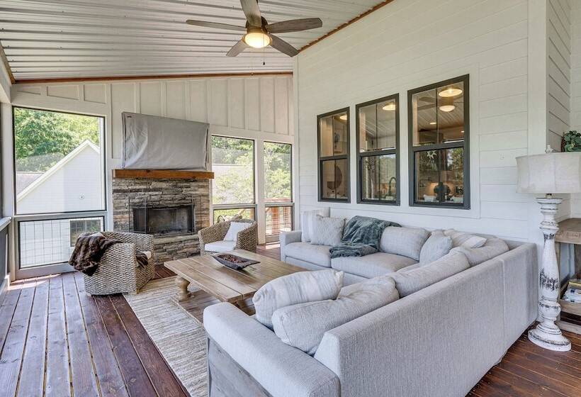 Lakefront Hiawassee Gem: Boat Dock W/ Rooftop Deck