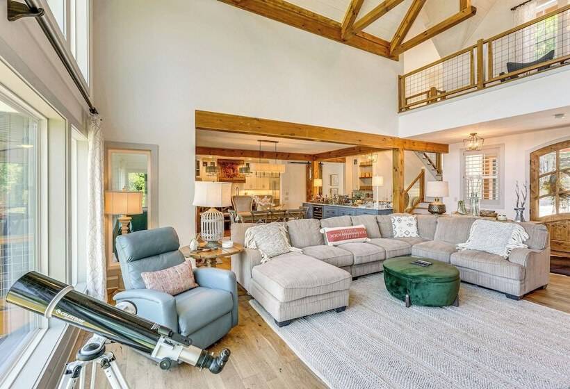 Lakefront Hiawassee Gem: Boat Dock W/ Rooftop Deck