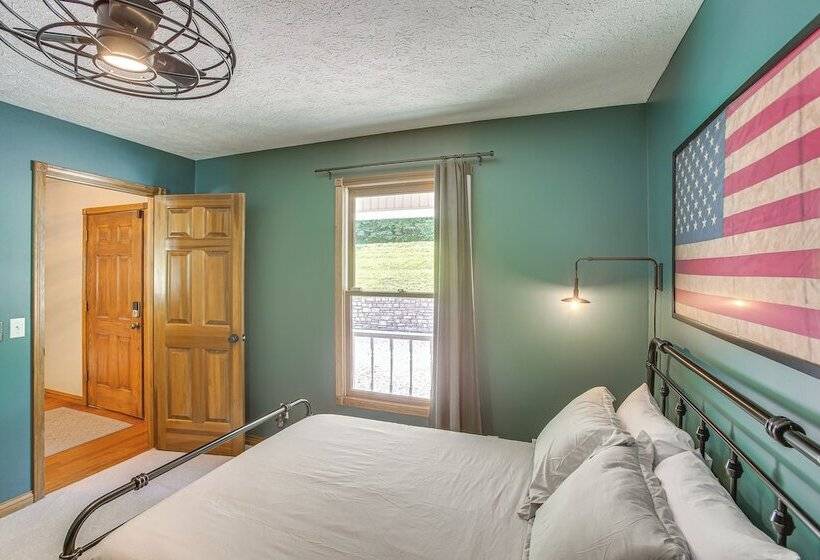 Lakefront Home W/ Deck, Near Mammoth Cave Park!