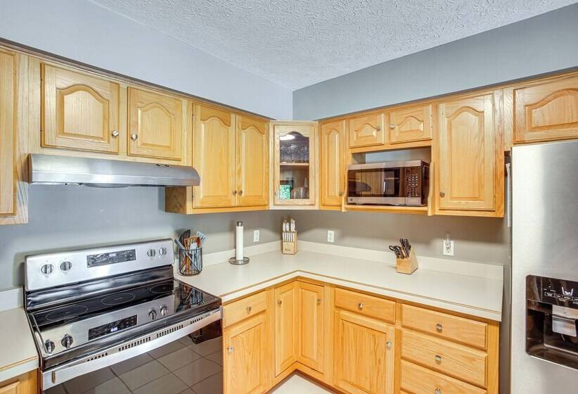 Lakefront Home W/ Deck, Near Mammoth Cave Park!