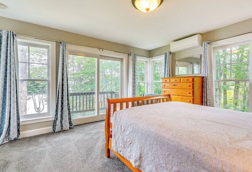 Lakefront New London Retreat W/ Dock & Hot Tub!