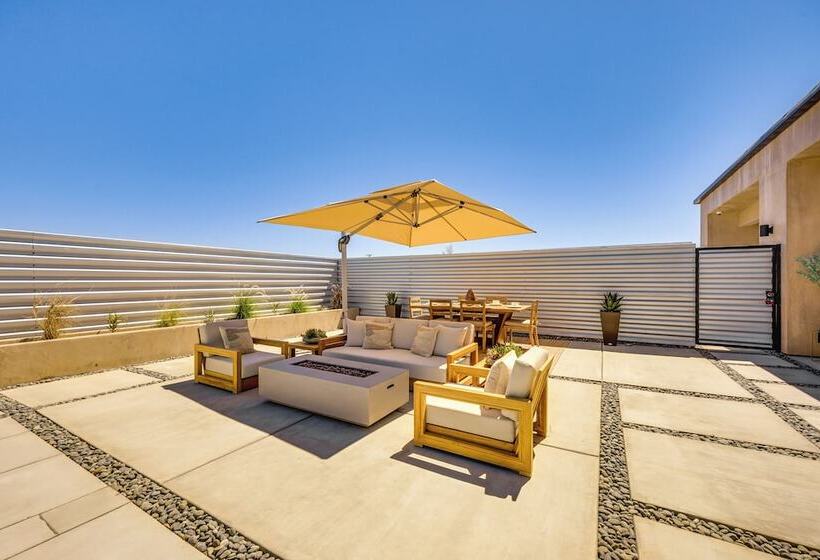 ~ 10 Mi To Joshua Tree: Luxe Yucca Valley Home