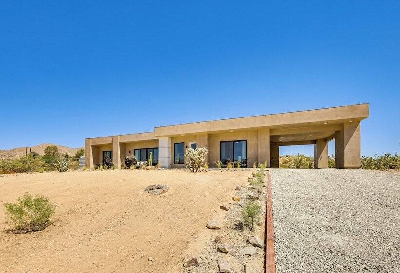 ~ 10 Mi To Joshua Tree: Luxe Yucca Valley Home