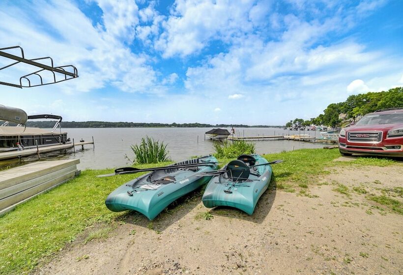 Michigan Lakefront Retreat W/ Kayaks & 2 Decks