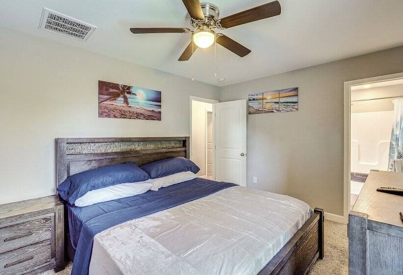 Milford Home W/ Private Pool: 12 Mi To Beaches!