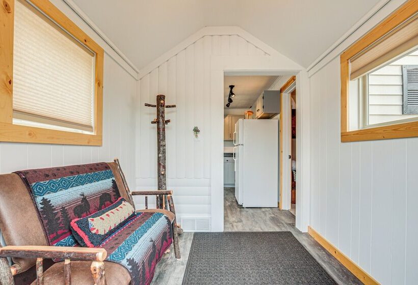 Northwood Tours Escape  W/ Boat Dock Access!