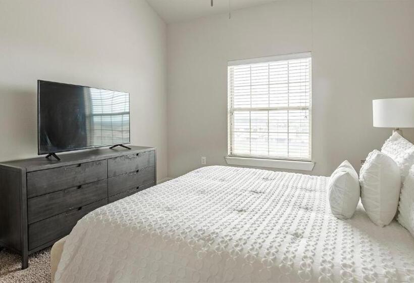 Mission Hill By  Landing