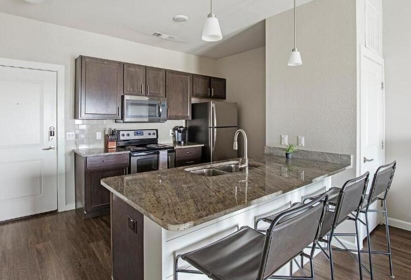 Mission Hill By  Landing