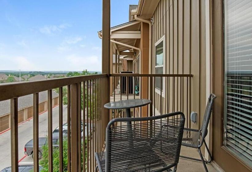 Mission Hill By  Landing