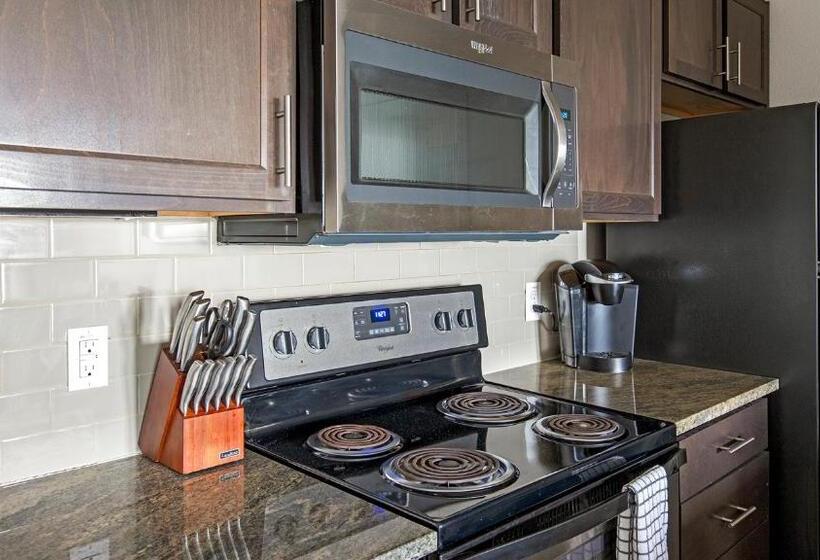 Mission Hill By  Landing