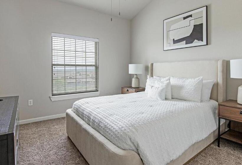 Mission Hill By  Landing