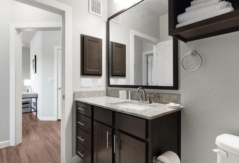 Mission Hill By  Landing