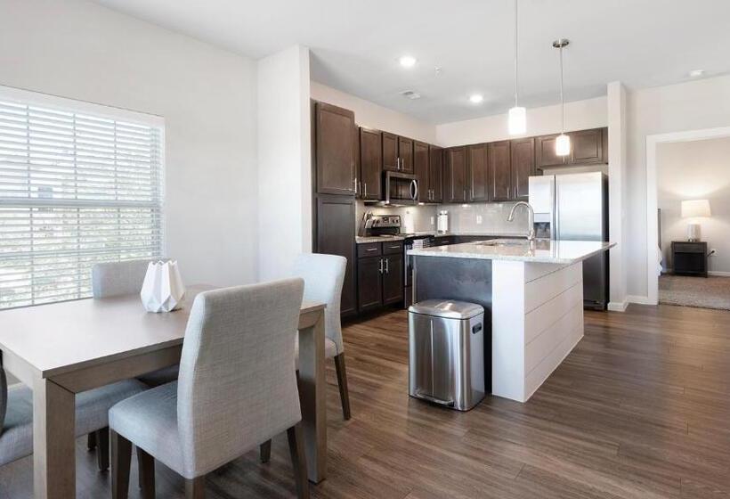 Mission Hill By  Landing