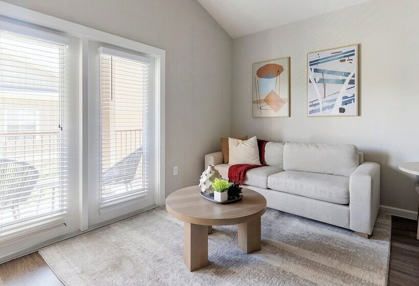 Mission Hill By  Landing