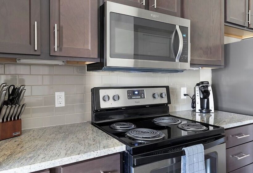 Mission Hill By  Landing