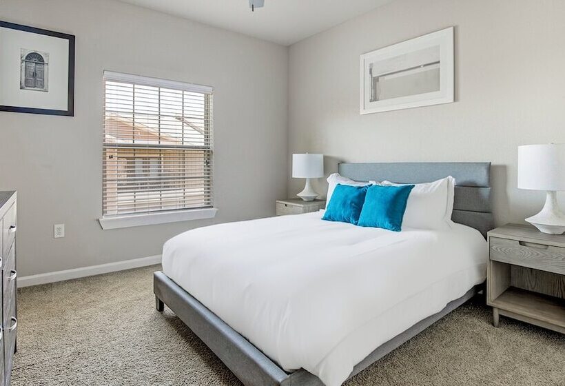 Mission Hill By  Landing