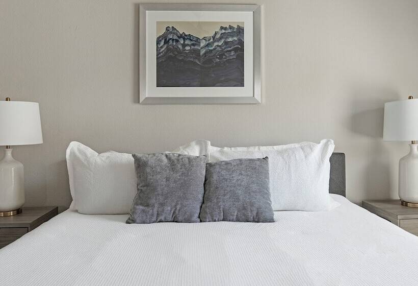 Mission Hill By  Landing