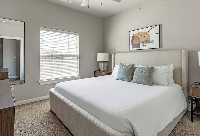 Mission Hill By  Landing