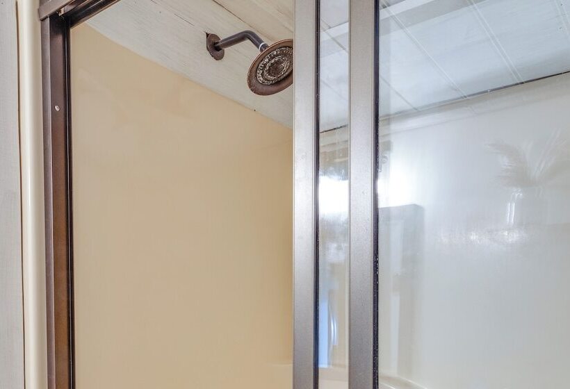 ~ 10 Mi To Downtown: Murfreesboro Area Cabin