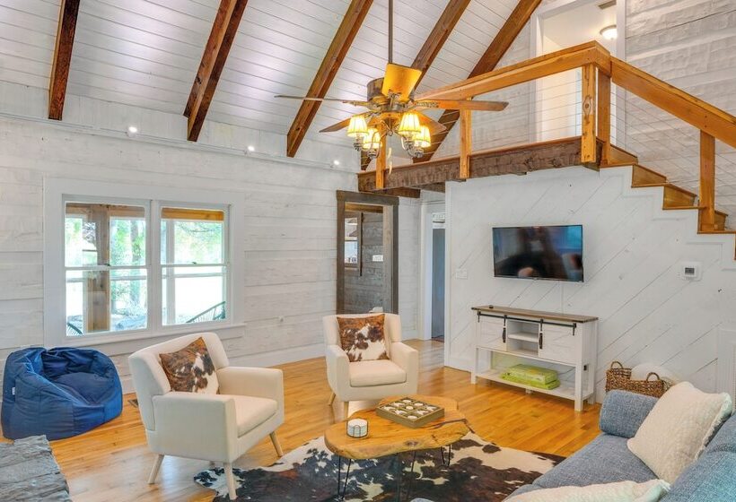 ~ 10 Mi To Downtown: Murfreesboro Area Cabin