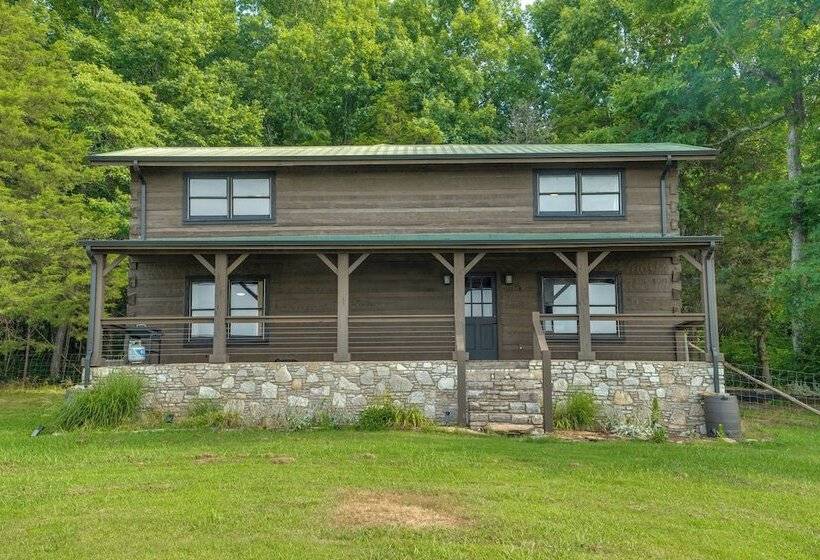 ~ 10 Mi To Downtown: Murfreesboro Area Cabin