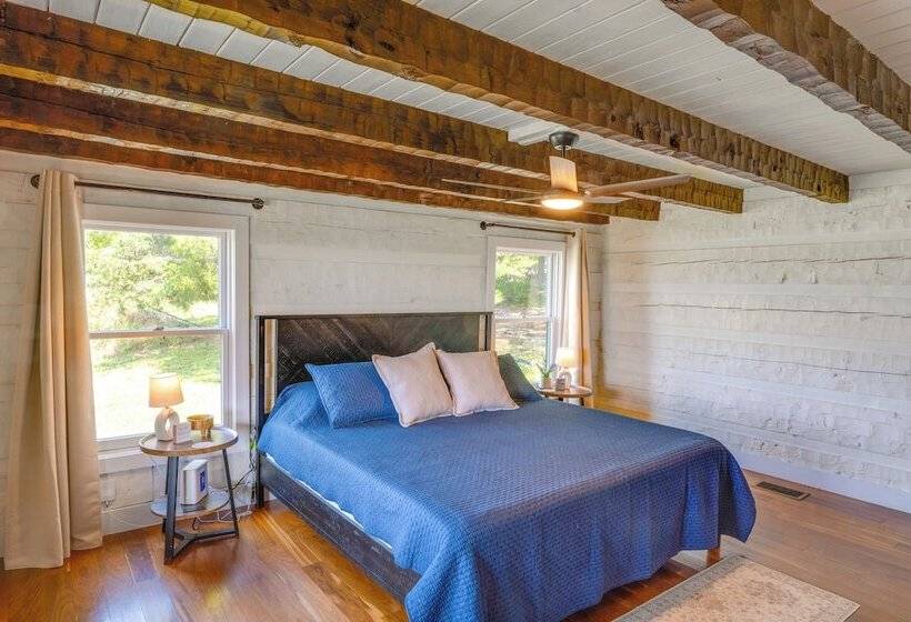 ~ 10 Mi To Downtown: Murfreesboro Area Cabin