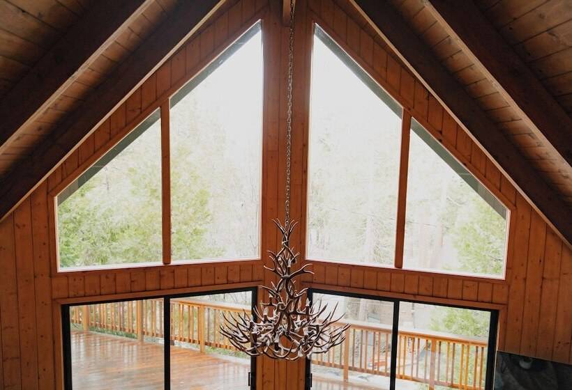 Newly Remodeled Luxury Cabin