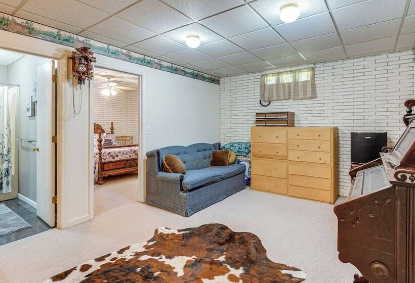 Peaceful Harrison Home W/ Porch & Grill!