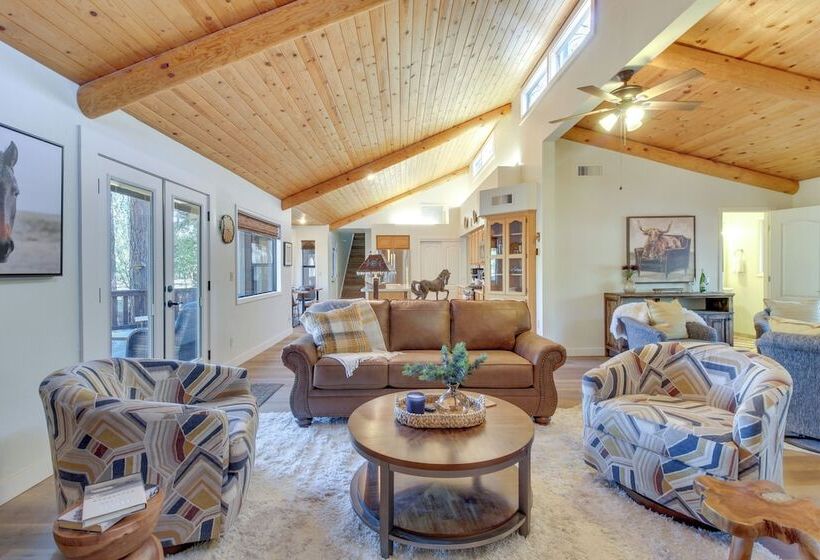 Peaceful Pinetop Cabin W/ Deck & Fire Pit!