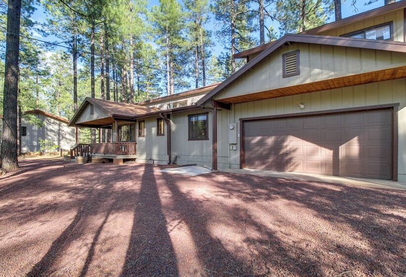 Peaceful Pinetop Cabin W/ Deck & Fire Pit!