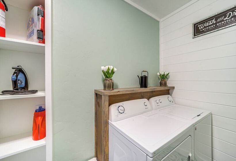 Peaceful Vinita Home W/ Fire Pit: 11 Mi To Lake!