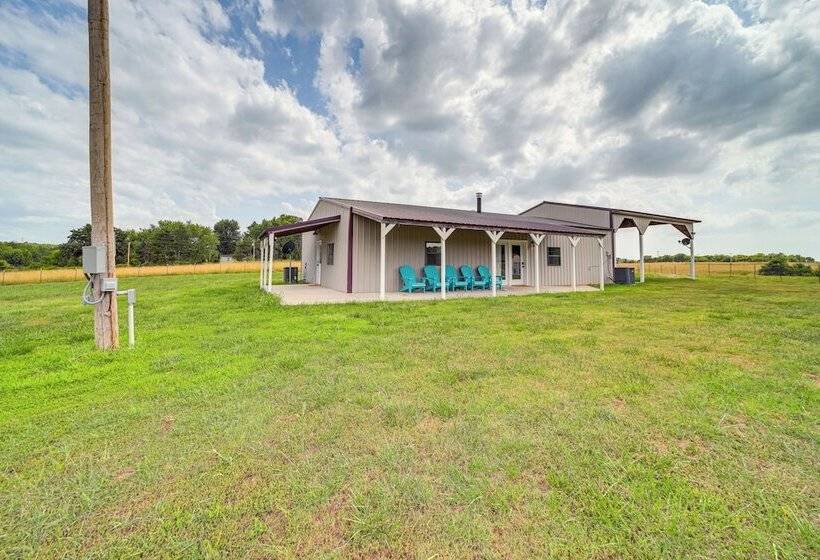 Peaceful Vinita Home W/ Fire Pit: 11 Mi To Lake!