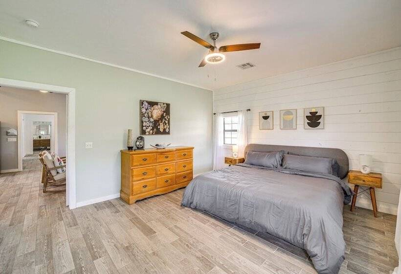 Peaceful Vinita Home W/ Fire Pit: 11 Mi To Lake!