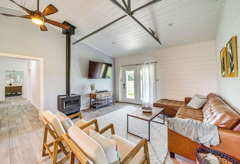 Peaceful Vinita Home W/ Fire Pit: 11 Mi To Lake!