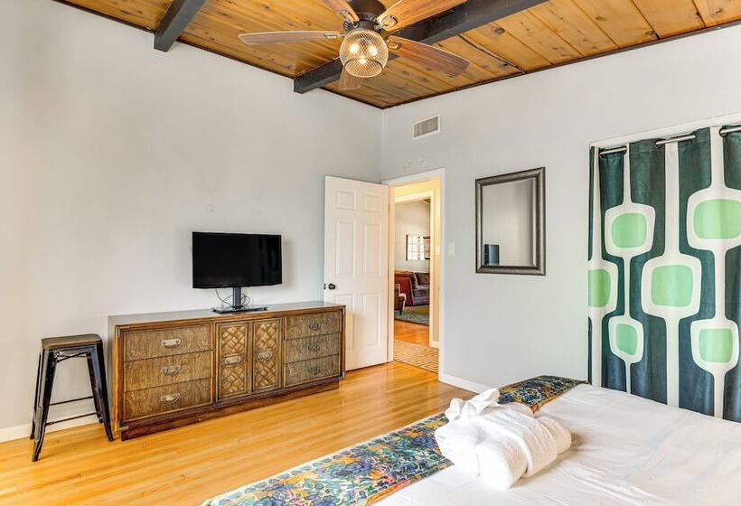 Peaceful Vista House W/ Gas Grill: 1 Mi To Dtwn!