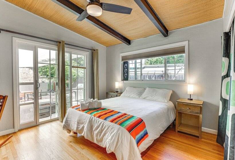 Peaceful Vista House W/ Gas Grill: 1 Mi To Dtwn!