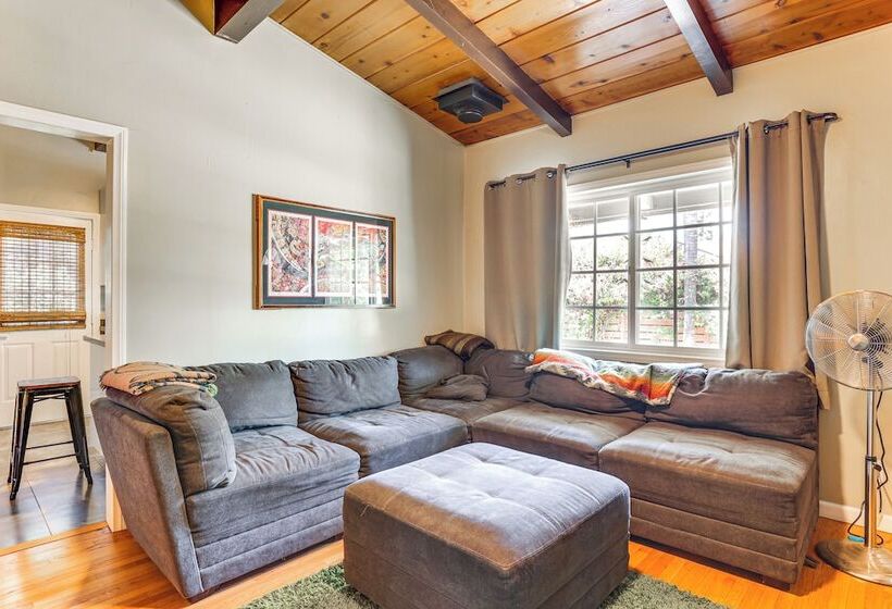 Peaceful Vista House W/ Gas Grill: 1 Mi To Dtwn!