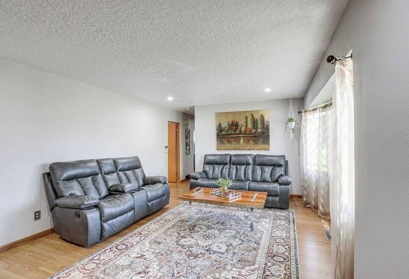 Walk To Park: Waterloo Home W/ Furnished Deck