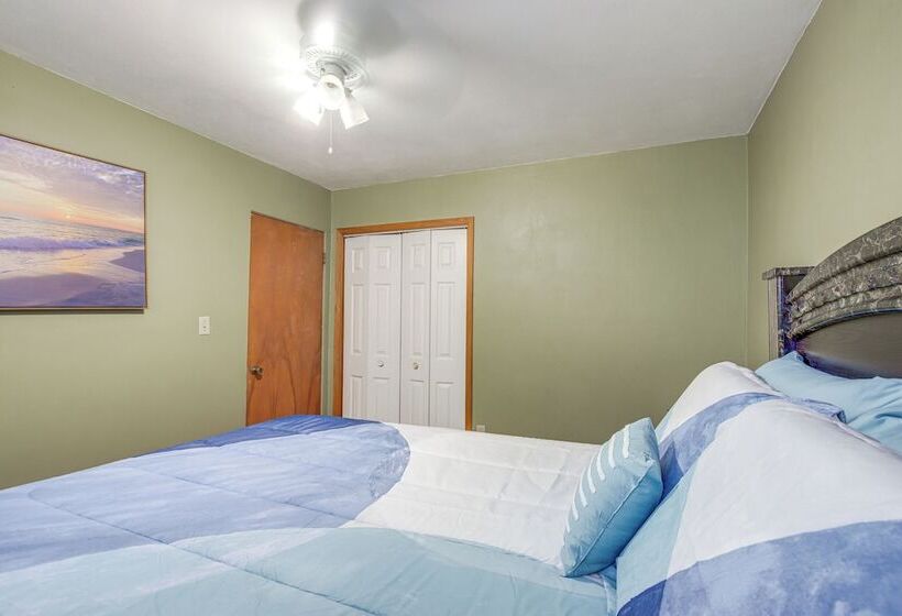 Walk To Park: Waterloo Home W/ Furnished Deck