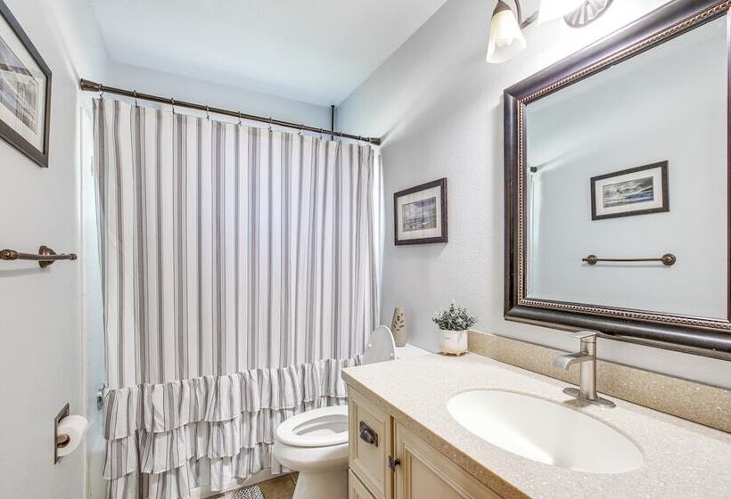 Walk To Park: Waterloo Home W/ Furnished Deck