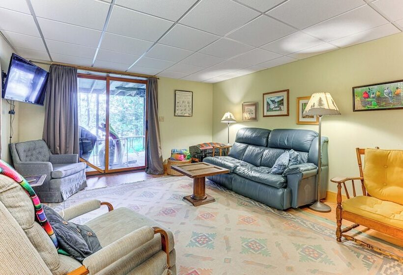 Peaceful White Sand Lake House W/ Dock & Deck!