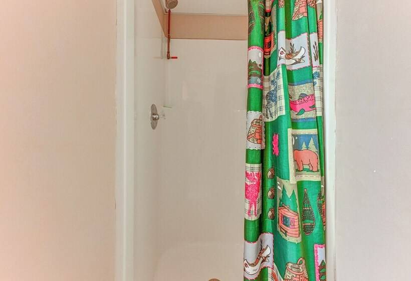 Peaceful White Sand Lake House W/ Dock & Deck!