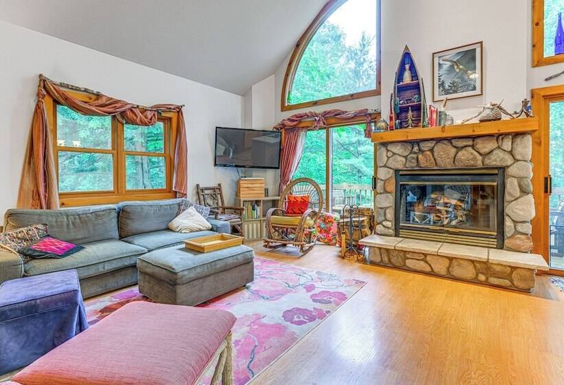 Peaceful White Sand Lake House W/ Dock & Deck!