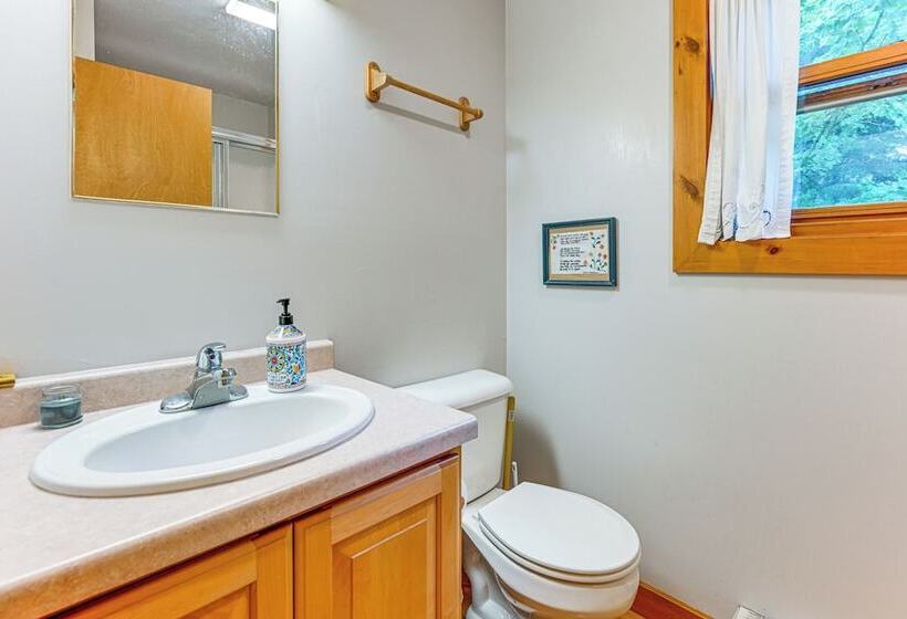 Peaceful White Sand Lake House W/ Dock & Deck!