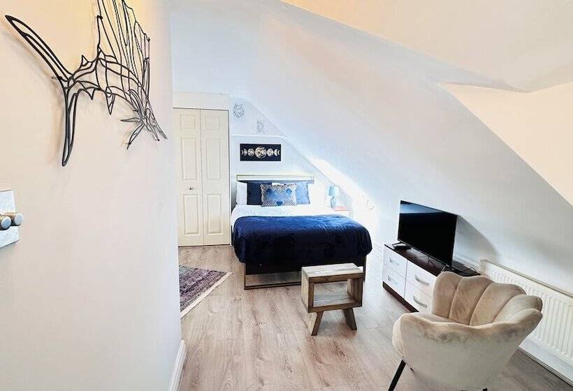 بنسيون Greatwest House