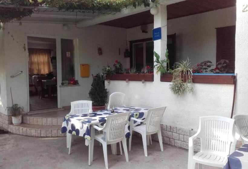 펜션 Guest House Green Corner Supetarska Draga