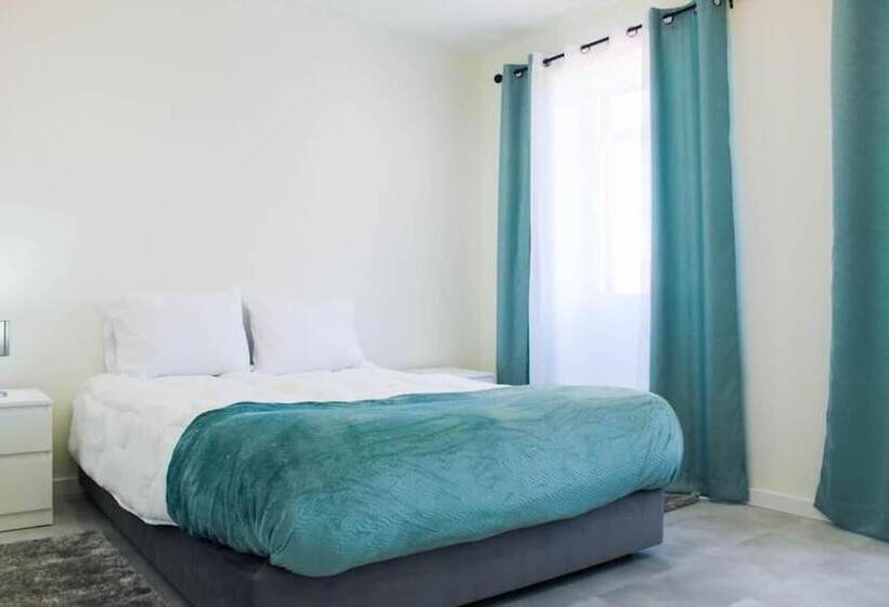 膳宿费 House Of Stars